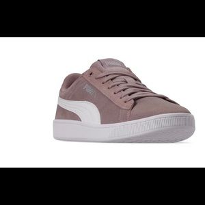 PUMA Ladies Vikky Suede Athletic Sneakers Shoes